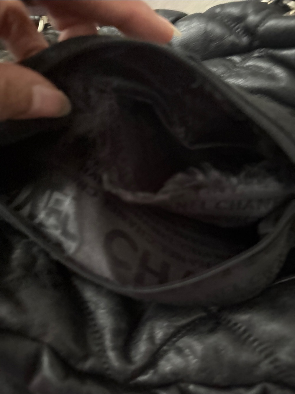 Quilted Leather Handbag - Picture 5 of 6